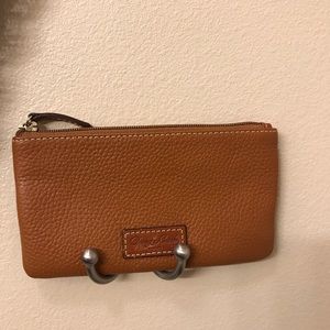 Small Dooney and Bourke Walet pebble leather